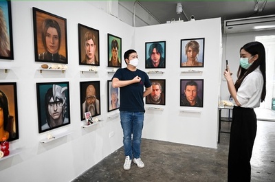 アニメキャラの死を悼む個展、タイで開催 「進撃の巨人」も