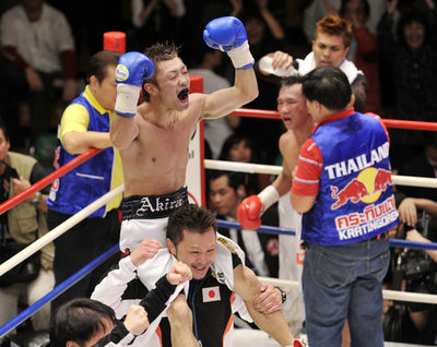 八重樫、WBAミニマム級王座を獲得