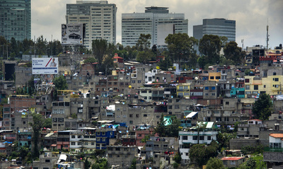 世界の富裕層と貧困層の格差、過去最大レベルに OECD報告