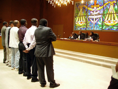 2004年ガボンエクスプレス航空機墜落事故の裁判始まる - ガボン