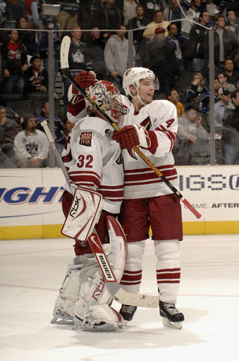 ＜06-07NHL＞コヨーテス キングスを逆転で降し連敗を2で止める - 米国