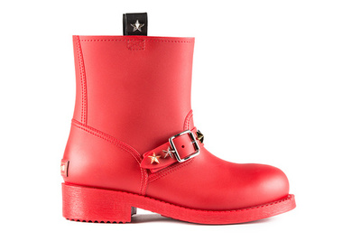 「ジャスト カヴァリ」がレインブーツを発売、6月上旬から