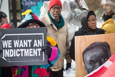 米ミズーリ州が非常事態宣言、黒人青年射殺で近く大陪審が判断