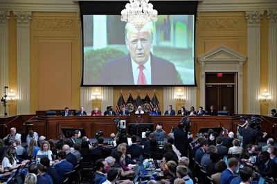 トランプ氏が「無法・腐敗への道開いた」 議会襲撃で特別委委員長