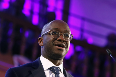 ジョンソン首相が除名した保守党議員、EU残留派の野党に入党 英国