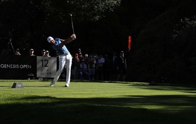 連覇狙うジョンソンが猛チャージ、優勝圏内に浮上 ジェネシスOP