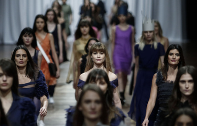 サンパウロ・ファッションウィーク、「グロリア・コエーリョ」新作