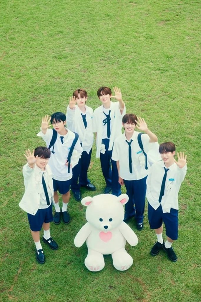 With US Entertainment(c)STARNEWS