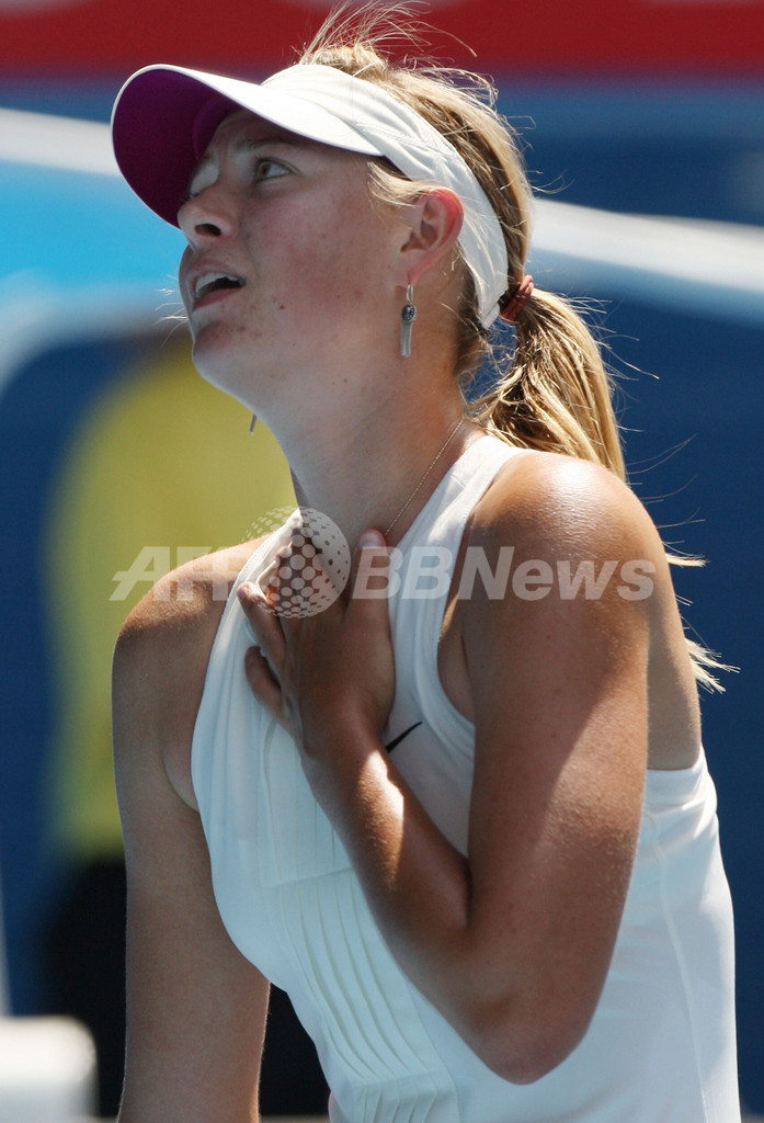 シャラポワ イワノビッチ降し全豪初制覇