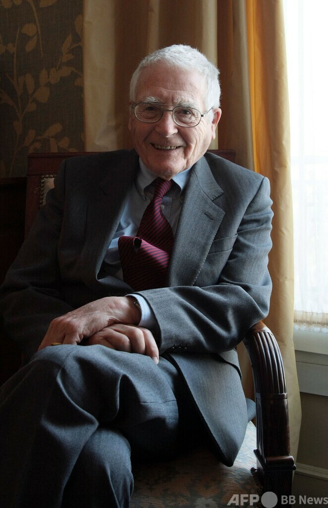 「ガイア理論」の英科学者ラブロック氏死去 103歳