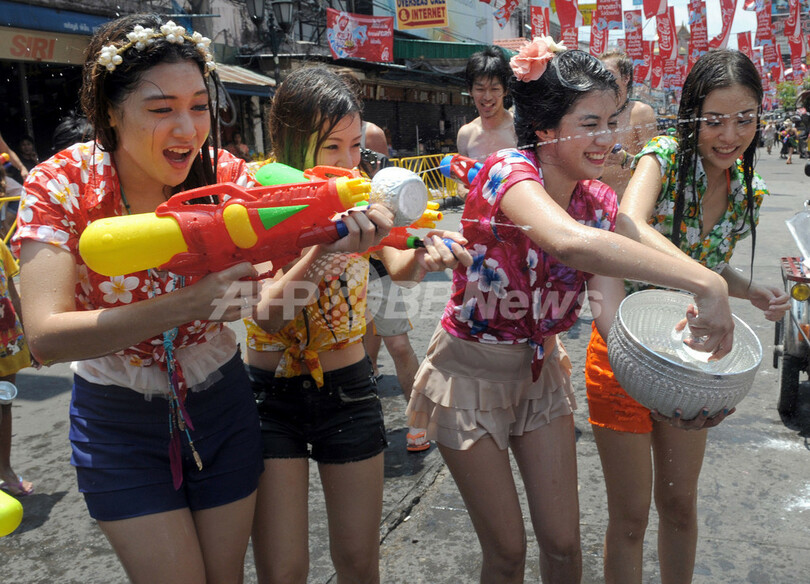 タイの正月を祝う水掛け祭 ソンクラーン フェスティバル 始まる 写真12枚 国際ニュース Afpbb News