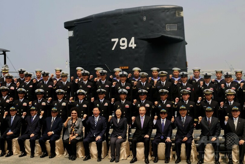 台湾の蔡総統、潜水艦の独自建造計画を発表