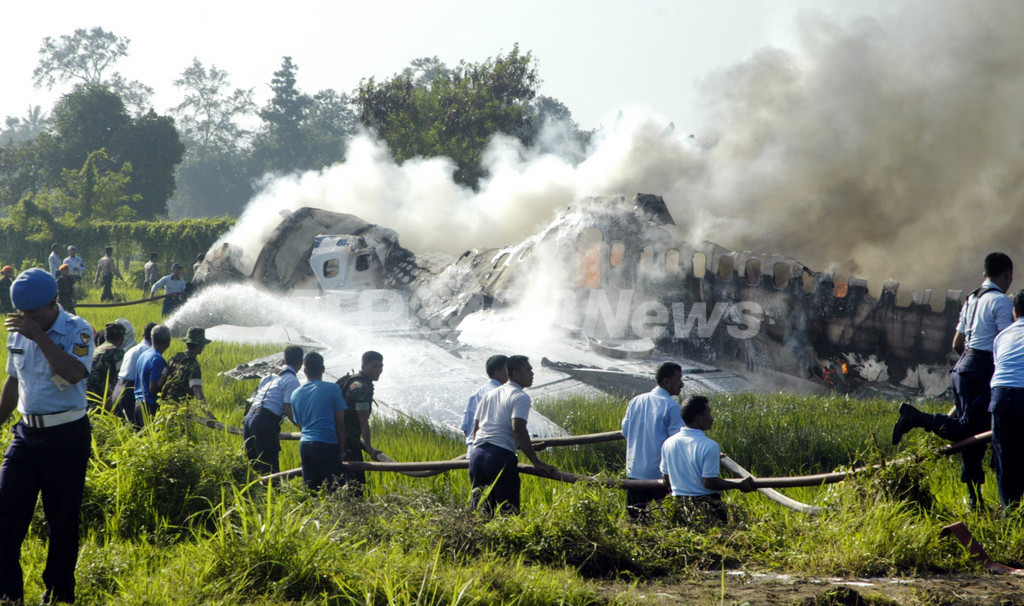 ガルーダ航空機炎上事故、速度超過が原因か インドネシア 写真1枚 国際ニュース:AFPBB News