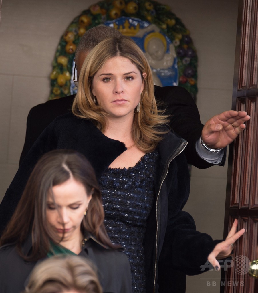 ヒラリー・クリントンやアナ・ウィンターらも出席、オスカー・デ・ラ・レンタ氏葬儀