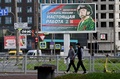 ロシア・サンクトペテルブルクで、軍入隊を呼び掛ける看板（2022年9月20日撮影）。(c)Olga MALTSEVA / AFP