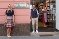 オーストリア・バートイシュルのダーンドル専門店（2021年6月24日撮影）。(c)ALEX HALADA / AFP