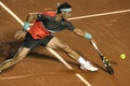 テニス、リオ・オープン（Rio Open presented by Claro hdtv 2014）男子シングルス準決勝。リターンを打つラファエル・ナダル（Rafael Nadal、2014年2月22日撮影）。(c)AFP/YASUYOSHI CHIBA
