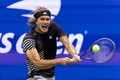 全米オープンテニス、男子シングルス4回戦。リターンを打つアレクサンダー・ズベレフ（2023年9月5日撮影）。(c)COREY SIPKIN / AFP