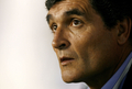 写真は、戦況を見守るセビージャのフアンデ・ラモス（%%Juan de la Cruz Ramos%%）監督。(c)AFP/JOSE LUIS ROCA