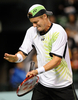 テニス、楽天オープン（%%Rakuten Japan Open Tennis Championships 2009%%）男子シングルス準決勝。ロシアのミハイル・ユーズニー（%%Mikhail Youzhny%%）は、大会第8シードのレイトン・ヒューイット（%%Lleyton Hewitt%%、オーストラリア）と対戦。ユーズニーは6-2、5-7、7-5で勝利し、決勝に進出した。写真はポイントを失い悔しがるレイトン・ヒューイット。（2009年10月10日撮影）(c)AFP/Toru YAMANAKA