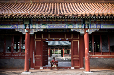 中国風の庭にジャンプ台付きプール、今は亡き独裁者の「栄華」の跡 コンゴ民主共和国