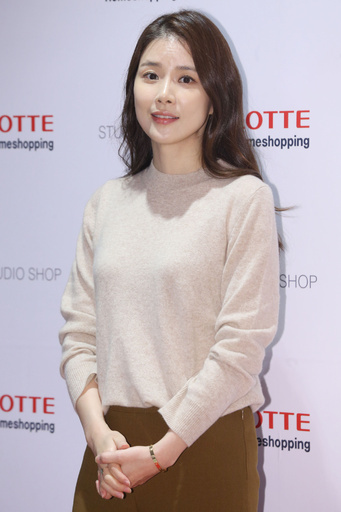 イ・ボヨンら、ロッテホームショッピングのイベントに出席 ソウル