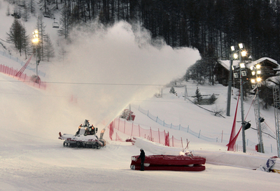 団体は吹雪により中止、アルペン世界選手権
