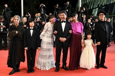カンヌで是枝監督『万引き家族』上映、安藤サクラや松岡茉優ら登場