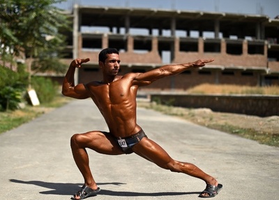 肉体美を競う「ミスター・アフガニスタン」大会、アフガン首都で