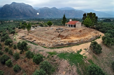 古代ミケーネ文明の宮殿跡を発見、ギリシャ