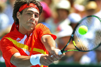 バグダティス ダビデンコ降し初戦を飾る