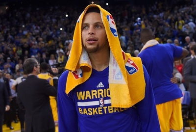 ウォリアーズがNBA新記録の開幕16連勝、レイカーズを一蹴