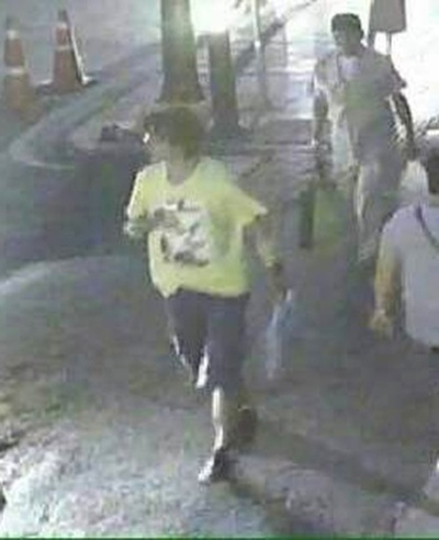 「タイ史上最悪の攻撃」バンコク爆発、死者20人に 防犯カメラが容疑者捉える