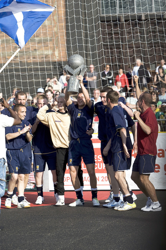 スコットランド 第5回ホームレス・サッカーW杯で優勝