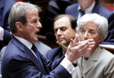 仏ルワンダ人団体、ルワンダ大虐殺の発言で外相を訴える