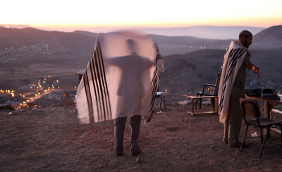 パレスチナ自治区、朝の祈りと午後の衝突