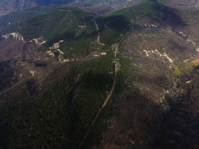 「世界最古の高速道路」、始皇帝時代建設の「秦直道」を観光開発へ 甘粛省