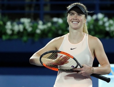 連覇狙うスビトリーナが決勝へ、ケルバーに完勝 ドバイ選手権