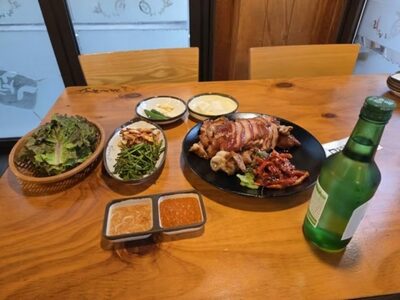 「これで3600円？」…韓国男性「ひとり飯」の豚足の量に怒り爆発