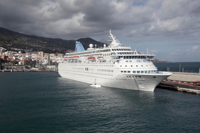 客船の安全訓練中に5人死亡、カナリア諸島