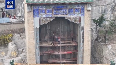 中国河南省大伾山 1700年前の摩崖大仏と石刻が修繕開始