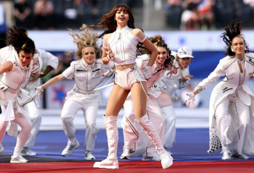 2026年北中米ワールドカップ開幕式で公演するBLACKPINKのリサ(c)AFP/news1/MONEYTODAY