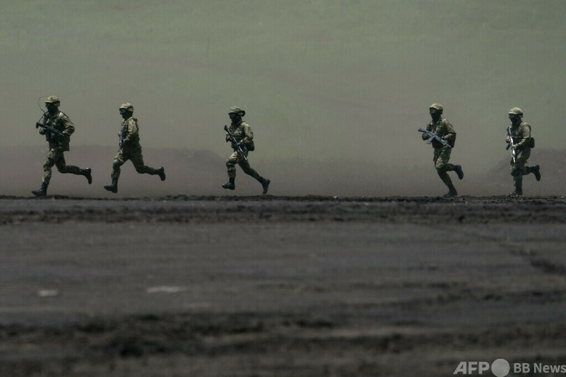 陸自、「富士総合火力演習」実施