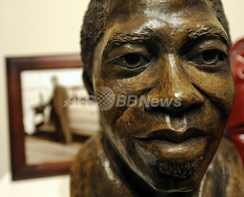 競売「ジェームス・ブラウン・コレクション」まもなく開催