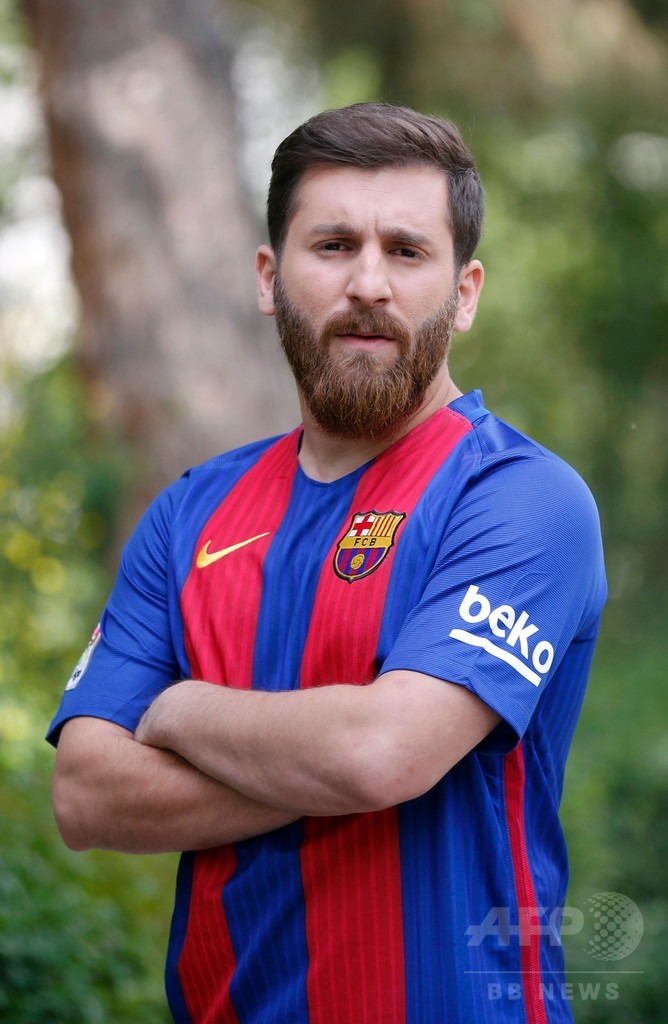 「メッシ似」で人生に転機、イラン人学生