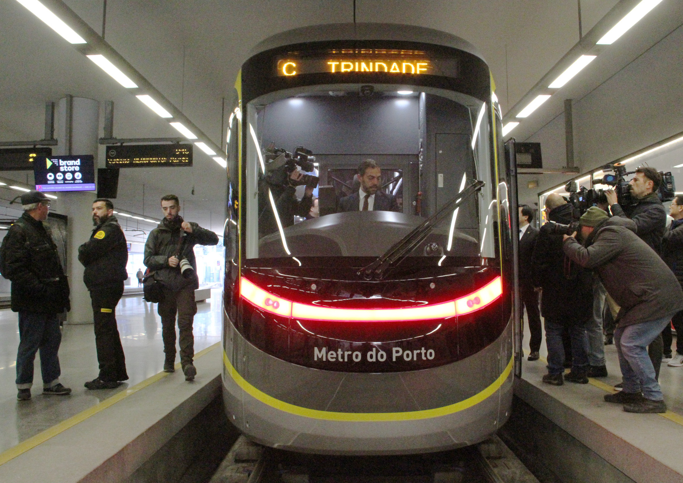 中国企業、ポルトガルへ地下鉄車両を納入 EU向けで初 写真4枚 国際ニュース：AFPBB News