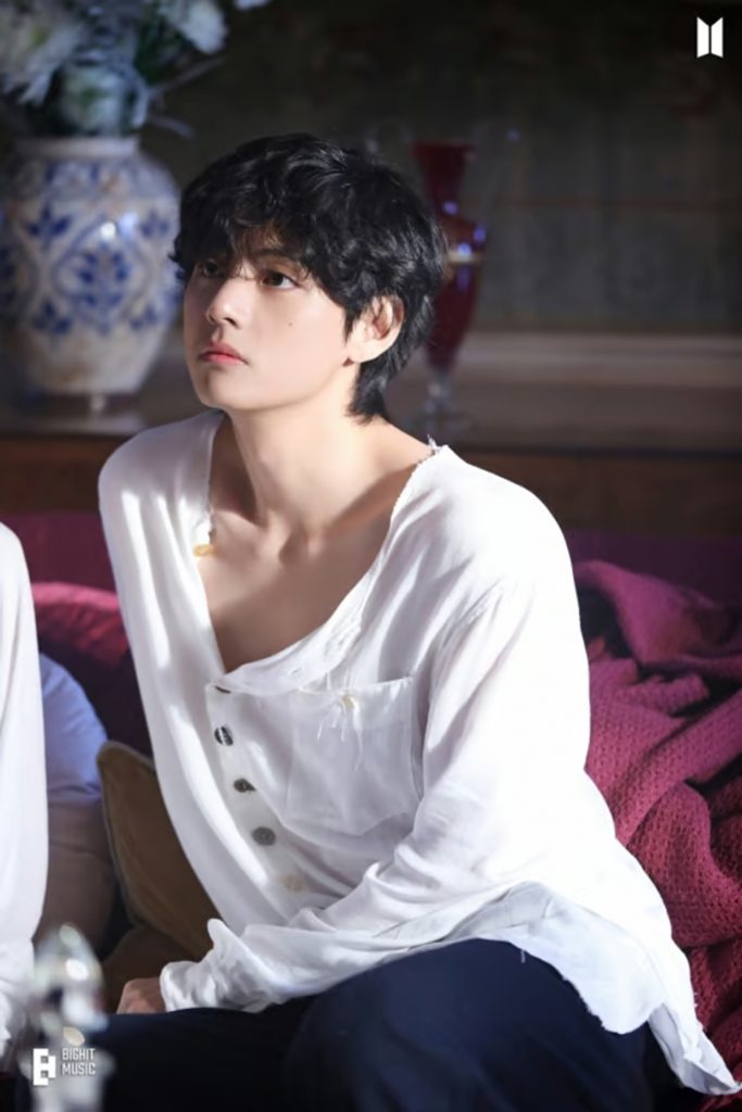 BTS Winter Ahead V〈The Warmest Winter〉当選 BTSのV「Winter Ahead」、米ビルボード「ベストウィンターソング27」に