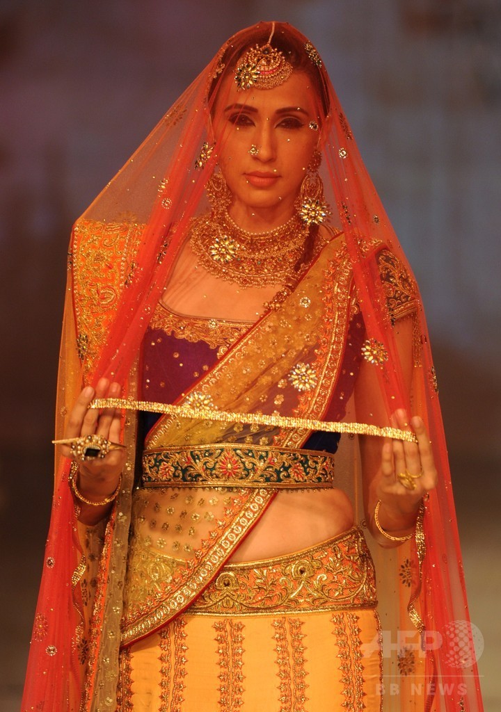 豪華なクチュールが勢ぞろい、インド・ブライダル・ファッション・ウィーク