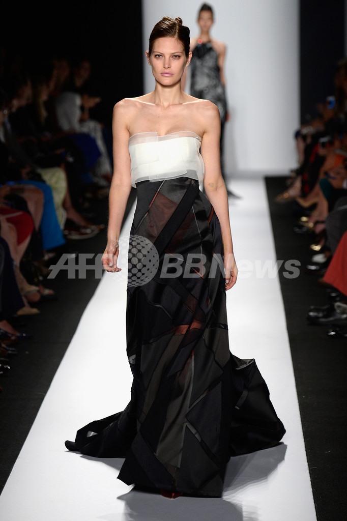 ＜14年春夏NYコレクション＞キャロリーナ ヘレラ