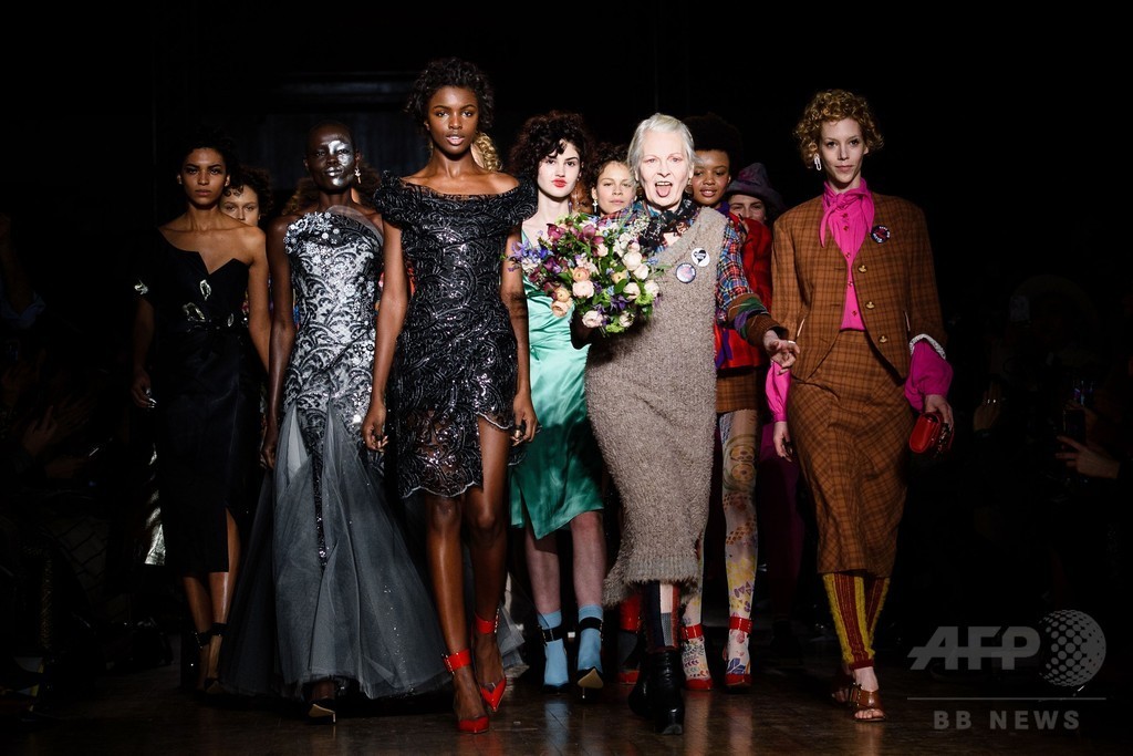 「ヴィヴィアン・ウエストウッド」16/17年秋冬コレクション